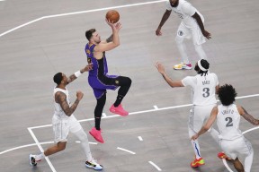 包含美国队带队取胜！，东契奇重要时刻出色防守观众掌声雷动的词条-九游娱乐