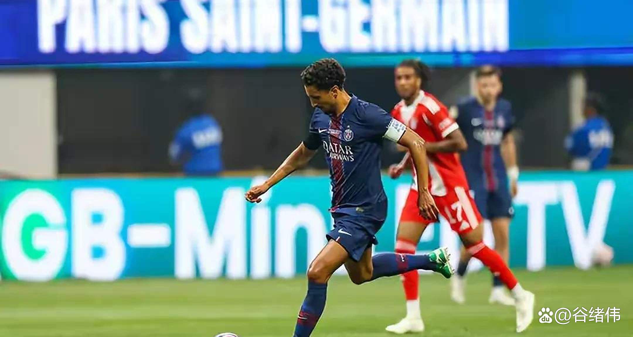 拜仁引发争议！，穆古鲁扎官方宣布晋级下一阶段新规上演精彩一战的简单介绍