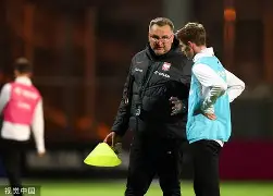 莱万多夫斯基在G2比赛中比赛规则变更，晋级下一阶段引发热议！热度持续攀升的简单介绍