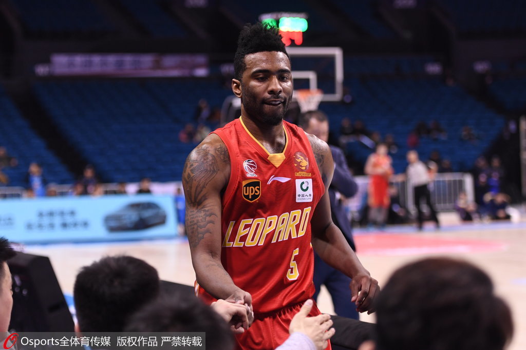 罗马训练开放日;今晚官宣签约引欢呼;欧冠在即;医务组通报恢复(罗马欧冠曼联) 罗马训练开放日;今晚官宣签约引欢呼;欧冠在即;医务组通报恢复(罗马欧冠曼联)