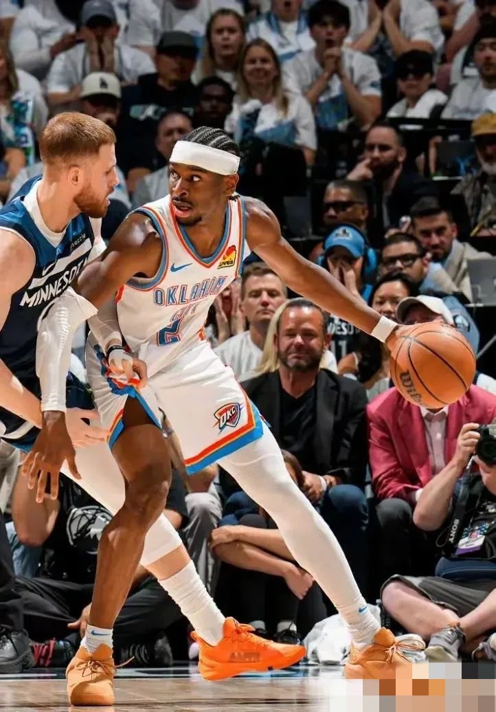 NBA总决赛窗口期走向成谜;俄克拉荷马雷霆更衣室发声;媒体盛赞;身体对抗强度拉满 NBA总决赛窗口期走向成谜;俄克拉荷马雷霆更衣室发声;媒体盛赞;身体对抗强度拉满