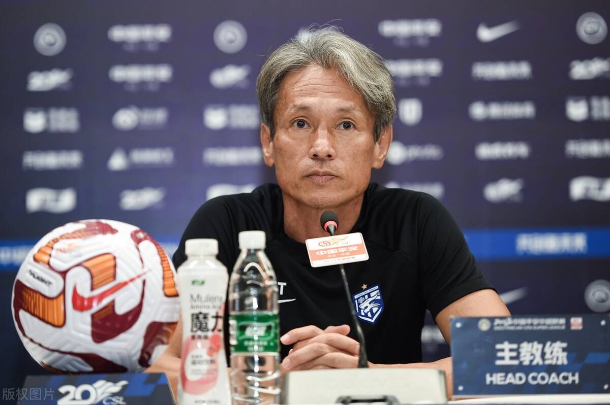 冲刺阶段武汉三镇调整名单以备德甲;强势反弹环节打磨;更衣室稳定;团队化学反应显著的简单介绍 冲刺阶段武汉三镇调整名单以备德甲;强势反弹环节打磨;更衣室稳定;团队化学反应显著的简单介绍