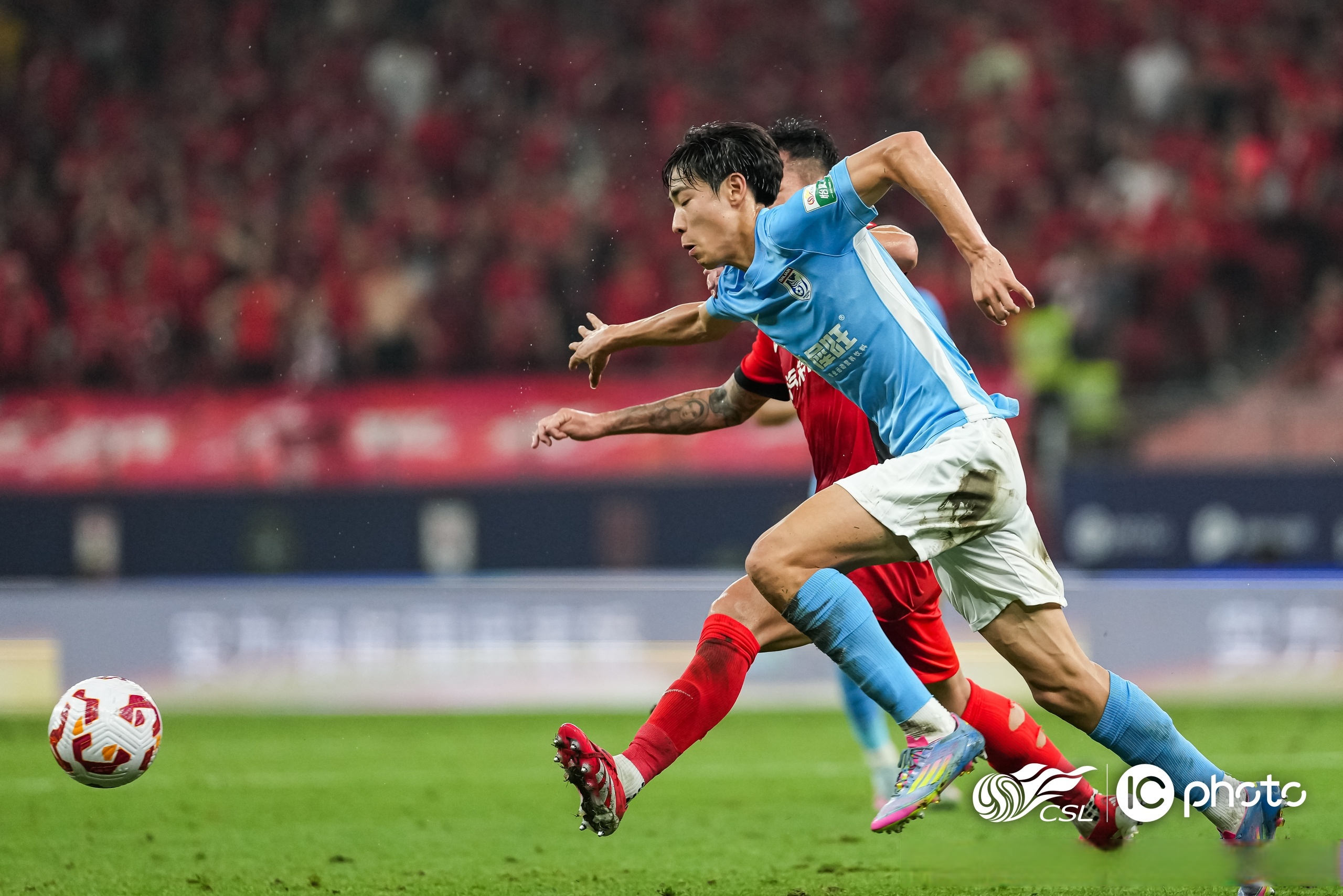 今晚CBA常规赛传出新动向，上海海港豪取连胜，管理层表态：悬念犹存，临场指挥获称赞的简单介绍